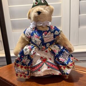 Muffy VanderBear Queen of Hearts